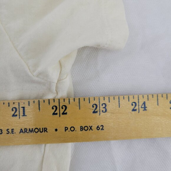 Old Navy Easy Tee Women XL Santa Knows What's Up Short Sleeve T-Shirt Cream - Picture 6 of 7